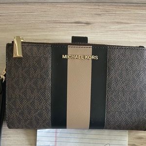 Michael Kors Logo Stripe Smartphone Wallet